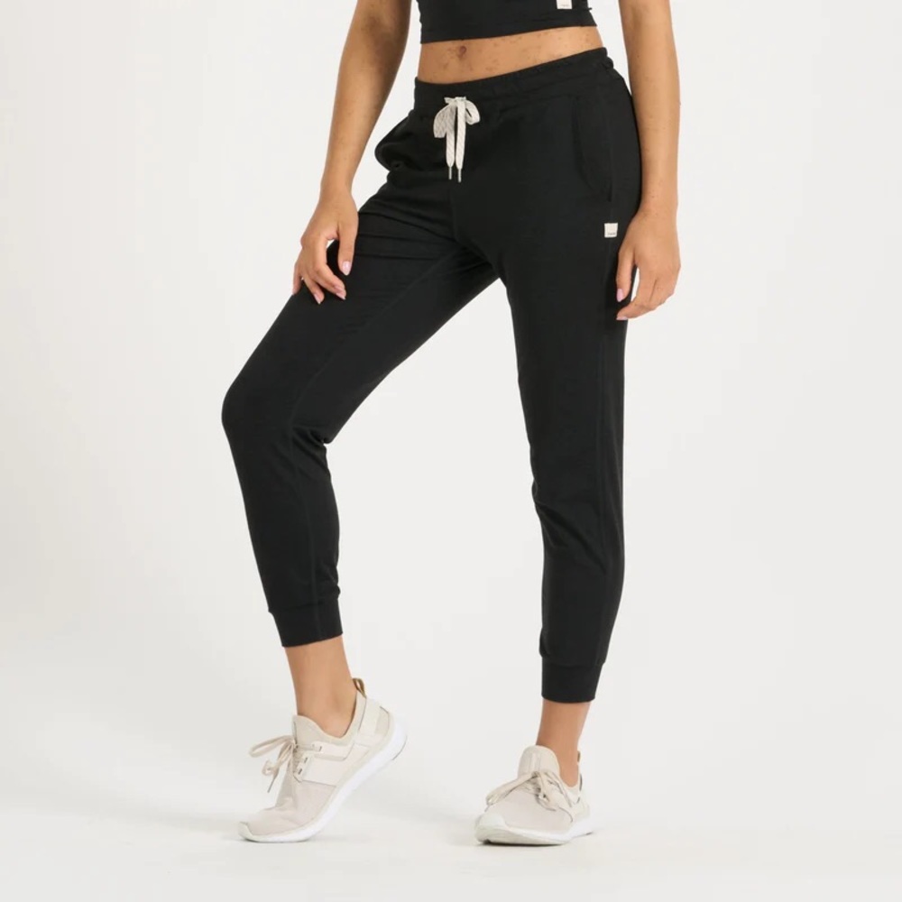 Like NEW Vuori Performance Joggers